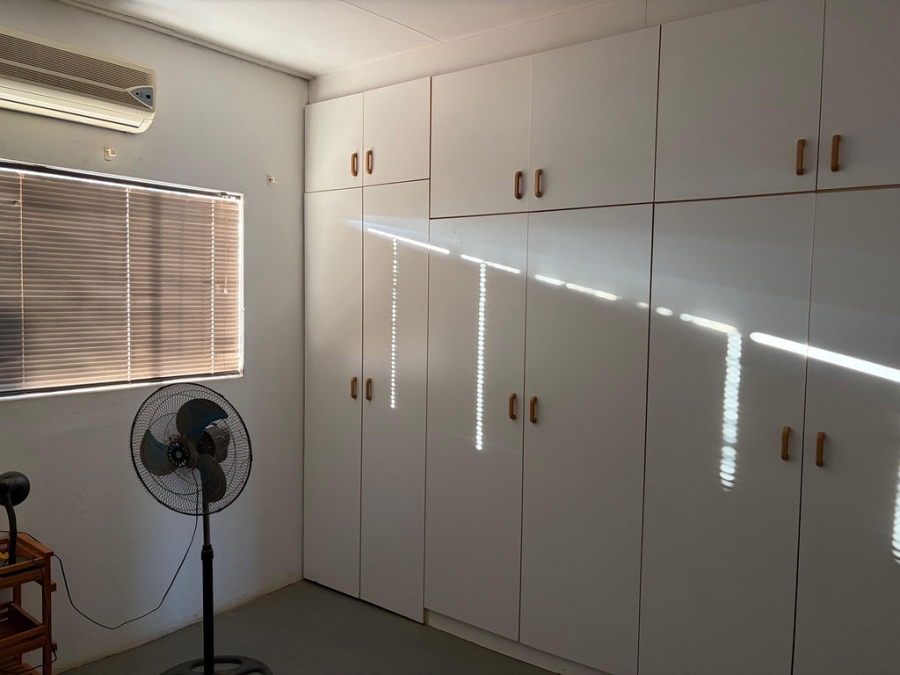 To Let 3 Bedroom Property for Rent in Vanrhynsdorp Western Cape